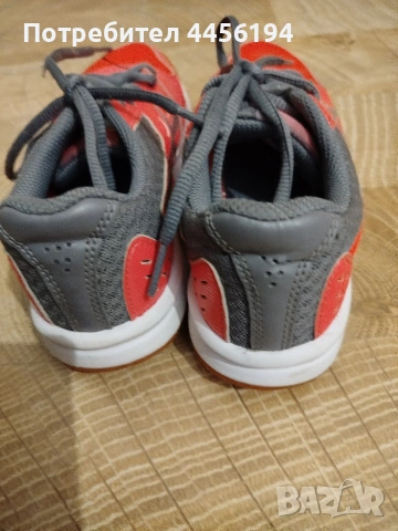 Детски маратонки Asics, снимка 3 - Детски маратонки - 54655448
