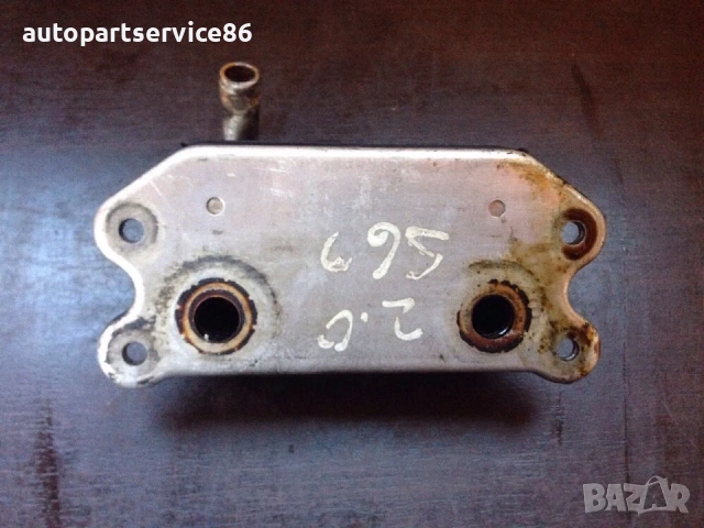 Охладител на масло за двигателя за Volvo S60 2.0 Турбо Бензин (2003) 8677974, снимка 3 - Части - 54156574