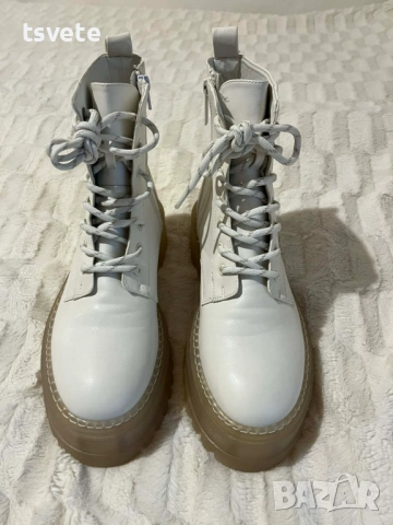 Чисто нови боти Bershka 