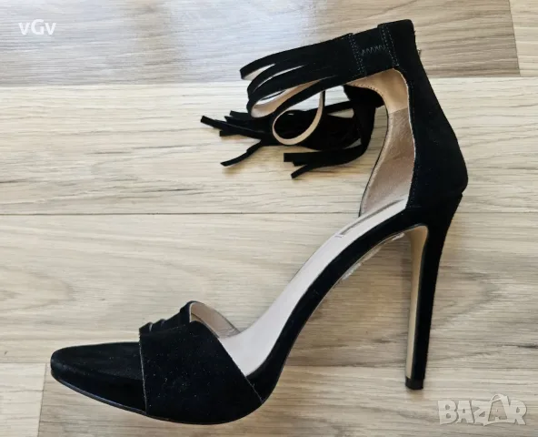 Токчета Guess - 39, снимка 7 - Дамски обувки на ток - 55602853