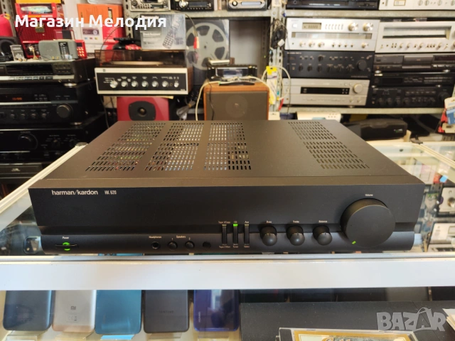 Усилвател Harman Kardon HK 620 – High Current мощ и американски детайл, снимка 2 - Ресийвъри, усилватели, смесителни пултове - 54749344