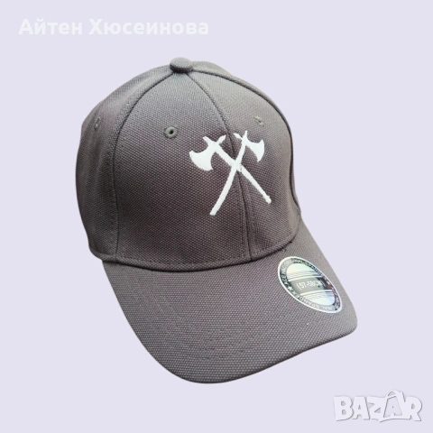 Мъжка Сива Шапка с Бродерия "Кръстосани Брадви" / По Поръчка – Спандекс