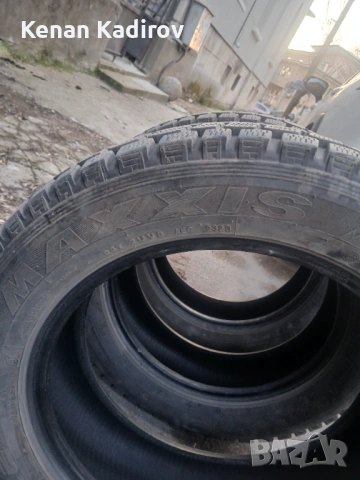 Зимни гуми Maxxis, снимка 4 - Гуми и джанти - 54503339