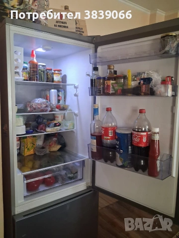 Продавам хладилник, снимка 3 - Хладилници - 55098016