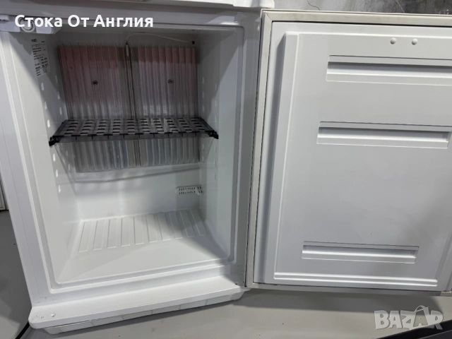 Хладилник - Dometic 85W 34L (амонячен), снимка 6 - Хладилници - 54625883