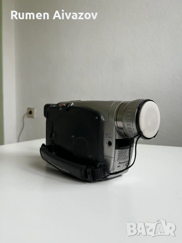 Видео Камера Panasonic VS-50  S-VHS-C / S-VHS-ET, снимка 2 - Камери - 54493241