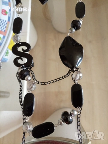 Продавам две кулиета с обици. , снимка 3 - Бижутерийни комплекти - 54131778