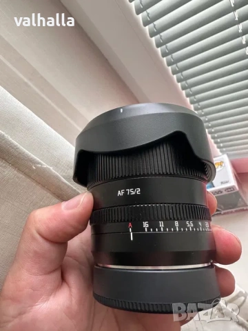 Обектив за sony FE TTartisan AF 75mm f2 -перфектен, снимка 2 - Друга електроника - 54585703