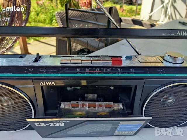 Ретро Радиокасетофон Aiwa CS-230 – Класика от 80-те, снимка 6 - Радиокасетофони, транзистори - 54508362