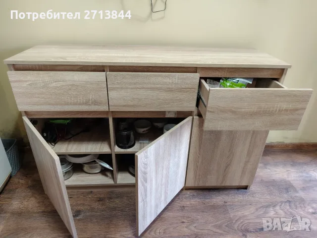 Практичен скрин цвят дъб - 3 чекмеджета и 3 врати , снимка 3 - Скринове - 55573614