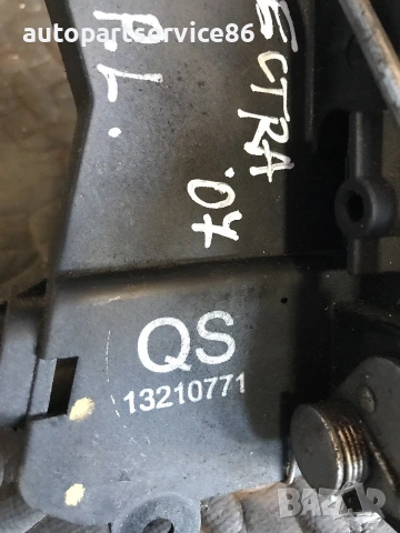 Брава за предна лява врата за Vauxhall Opel Vectra C (2002-2006) 13210771, снимка 2 - Части - 54968616