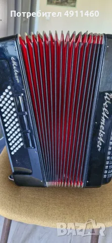 Продавам акордеон Weltmeister Meteor. 