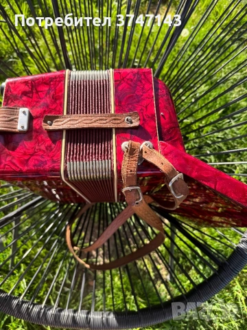 Акордеон Weltmeister, снимка 3 - Акордеони - 54313574