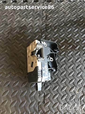 Брава за предна дясна врата за Vauxhall Opel Vectra C (2004) 24447343