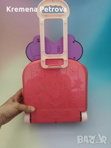 Игрален комплект „Disney Minnie Mouse Fashion on the Go“ от 2011 г., произведен от Mattel, снимка 3 - Други - 55216328