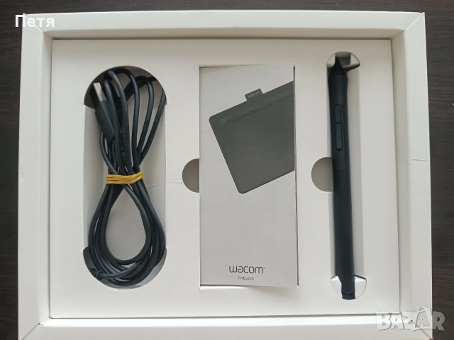 Wacom Intuos S - чисто нов, неизползван графичен таблет, пълен комплект, снимка 5 - Таблети - 54890562