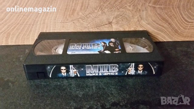 Видеокасета " МЪЖЕ В  ЧЕРНО 2 " 2002 бг субтитри VHS , снимка 4 - Други жанрове - 54732146