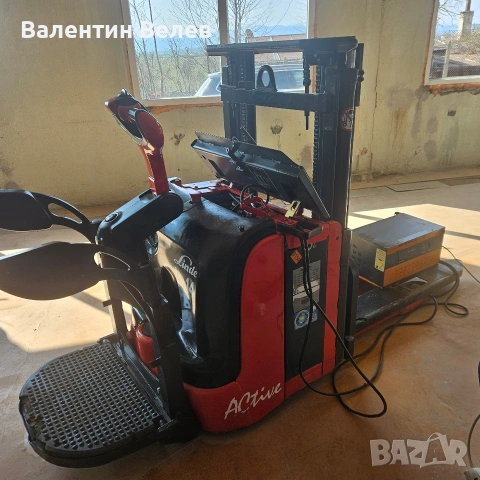 Електрическа палетна количка-стакер LINDE L14, снимка 9 - Други машини и части - 53972379