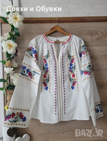 Нова блуза с ръчни бродерии памучна материя 