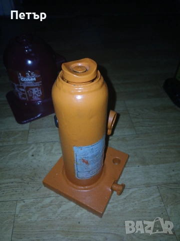 Маслени,винтови и червячни крикове нови проверени надеждни, снимка 13 - Аксесоари и консумативи - 54066246