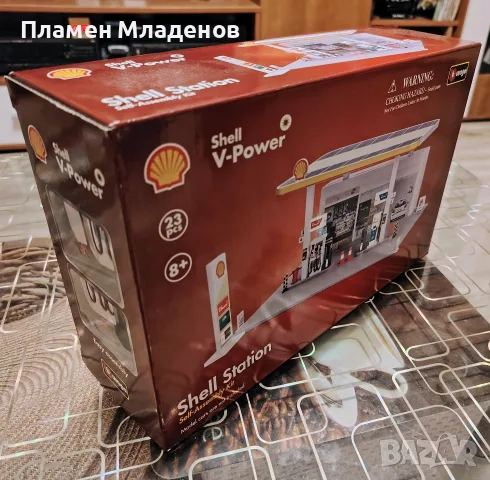 Макет на бензиностанция Шел, Bburago, снимка 2 - Колекции - 55658369