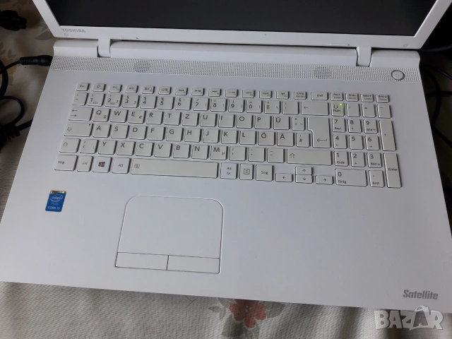Лаптоп Toshiba Satellite C70, снимка 6 - Лаптопи за дома - 55186976
