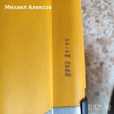Оберфреза DeWalt DW625E, снимка 2 - Други машини и части - 55132928