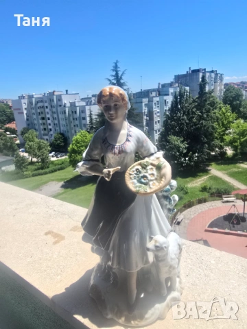 Порцелан Момичето с агънцето