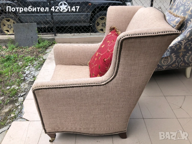 фотьойл от "Henredon" Wingback Nailhead Club Lounge -Бежов ленен фотьойл с крила, снимка 3 - Дивани и мека мебел - 54640827