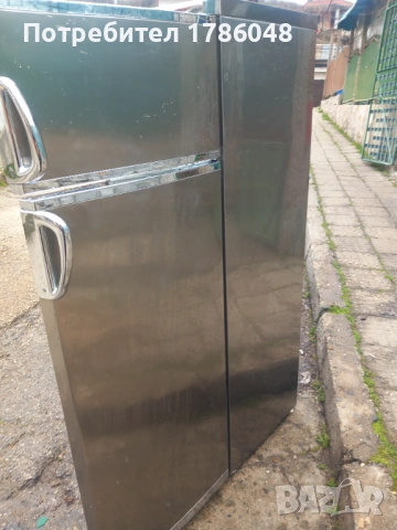 Хладилник с фризер 1.55 ш0.55д0.55, снимка 5 - Хладилници - 54029016