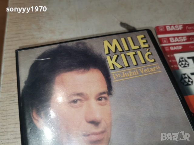 MILE KITIC-VHS TAPE 1805260718L1, снимка 2 - Други музикални жанрове - 54587212