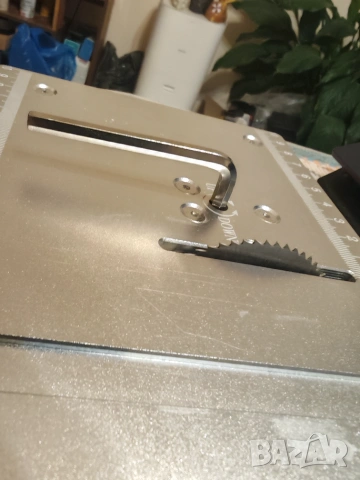 Мини настолен циркуляр Mini Table Saw 96W 24V с пълен комплект аксесоари, снимка 4 - Друга електроника - 55164476