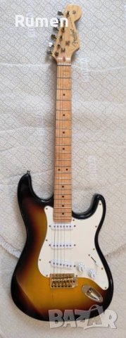 Strat replica