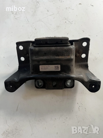 Тампон двигател Шкода Октавия Skoda Octavia 3, снимка 2 - Части - 55307167