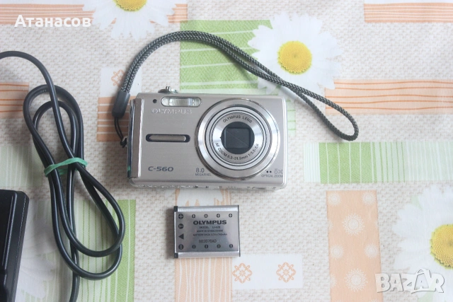 Малък цифров фотоапарат Olympus C-560 , снимка 7 - Фотоапарати - 55162802
