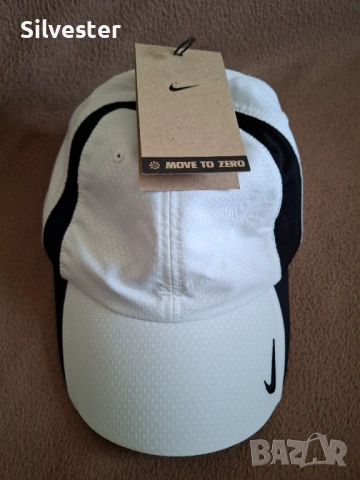Бяла шапка с козирка Найк/ Nike, един размер, чисто нова, снимка 11 - Шапки - 54383936
