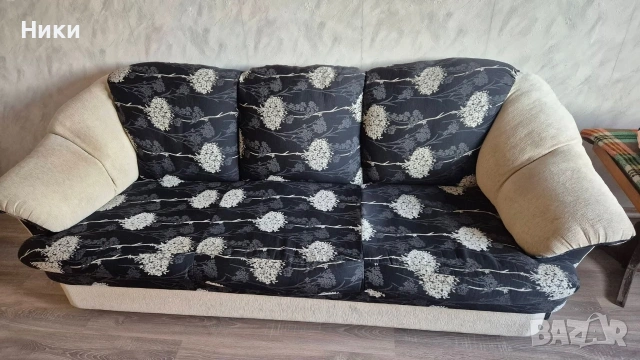 Продава запазен разтегателен диван 