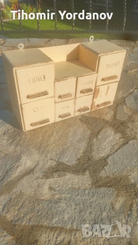 Шкаф за подправки., снимка 4 - Антикварни и старинни предмети - 54059710