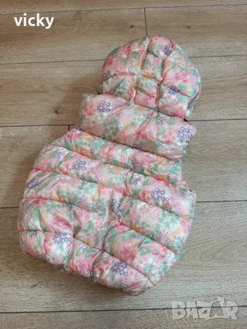 Елек/грейка с флорални мотиви Reserved, размер 86 и 98, снимка 11 - Детски якета и елеци - 46421085