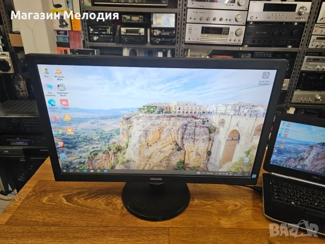 27" Монитор Philips 273V5LHAB/00 – Мащабен Full HD екран за работа и мултимедия, снимка 2 - Монитори - 55406075