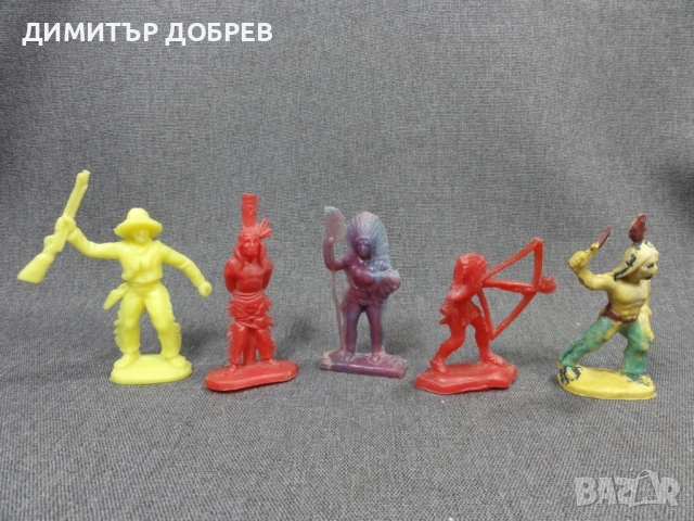 ЛОТ ОТ 10 СТАРИ РЕТРО СОЦ ПЛАСТМАСОВИ ФИГУРКИ ИНДИАНЦИ КАУБОИ, снимка 3 - Колекции - 53009741