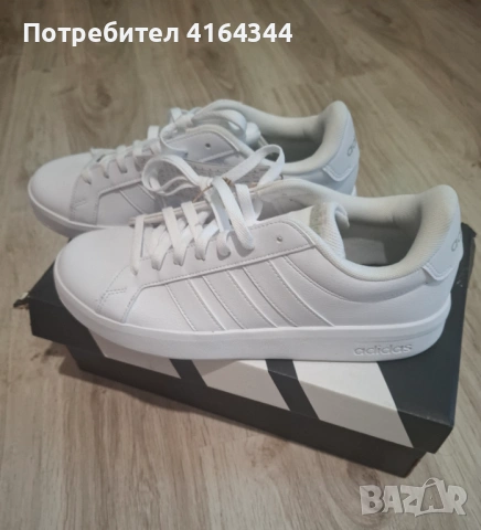 Спортни бели кецове Adidas 