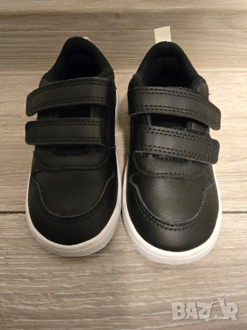 детски кожени кецове Adidas , снимка 2 - Детски маратонки - 54443381