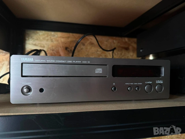 YAMAHA CDX-10 Natural Sound CD Player 