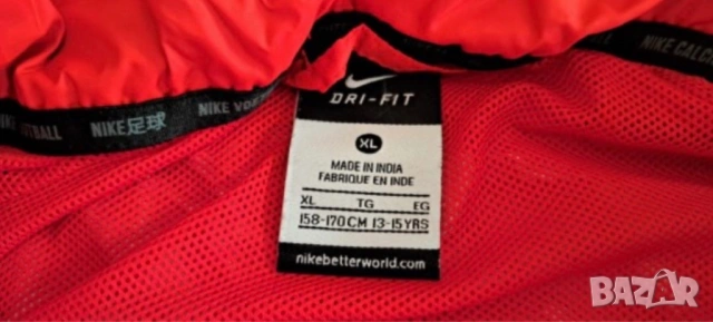 NIKE НОВА Детска ветровка 13-15 г, снимка 4 - Детски якета и елеци - 43363744