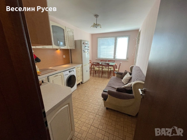 Просторен и слънчев апартамент , снимка 15 - Апартаменти - 54693246