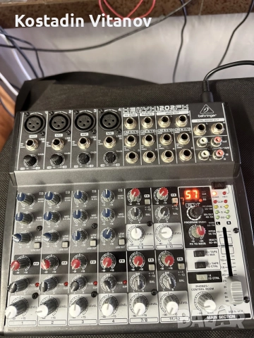 Behringer xenyx 1202 fx 