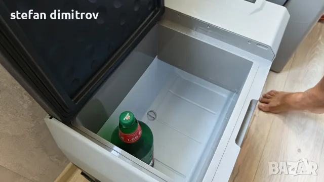 Компресорен авто хладилник VEVOR  40L – 12V/24V/220V

, снимка 4 - Хладилни чанти - 55579579