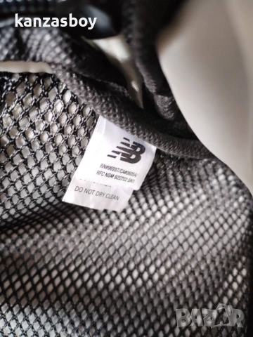 new balance essentials waist bag - страхотна спортна чанта НОВА БЕЗ ЕТИКЕТИ, снимка 11 - Чанти - 54401766