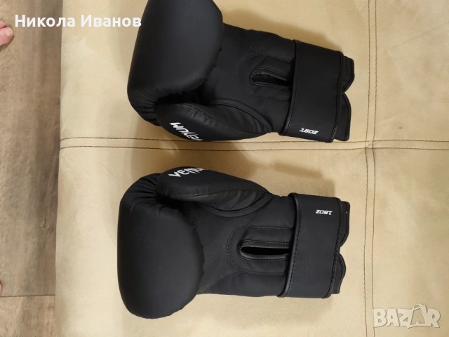 Боксови ръкавици Venum 16OZ , снимка 2 - Бокс - 54752738